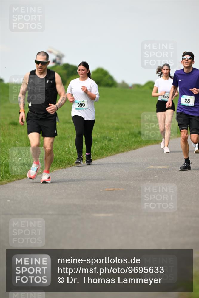 10.05.2026 - 8. Wedeler Halbmarathon Dr. Thomas Lammeyer http://msf.ph/oto/9695633 10.05.2026 11:21:46 Laufen 990, 645 meine-sportfotos.de