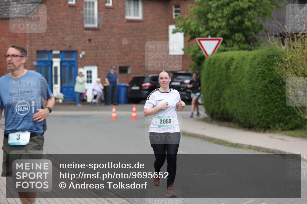 10.05.2026 - 8. Wedeler Halbmarathon Andreas Tolksdorf http://msf.ph/oto/9695652 10.05.2026 10:27:39 Laufen 8, 3, 2055 meine-sportfotos.de