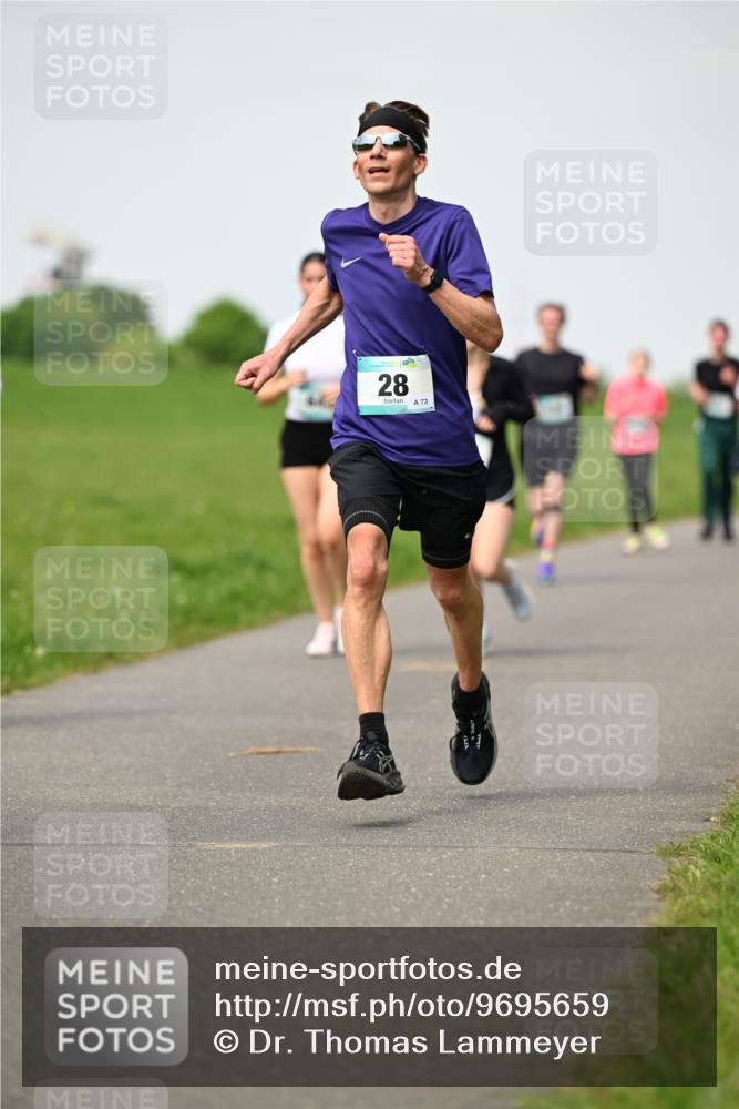 10.05.2026 - 8. Wedeler Halbmarathon Dr. Thomas Lammeyer http://msf.ph/oto/9695659 10.05.2026 11:21:48 Laufen  meine-sportfotos.de