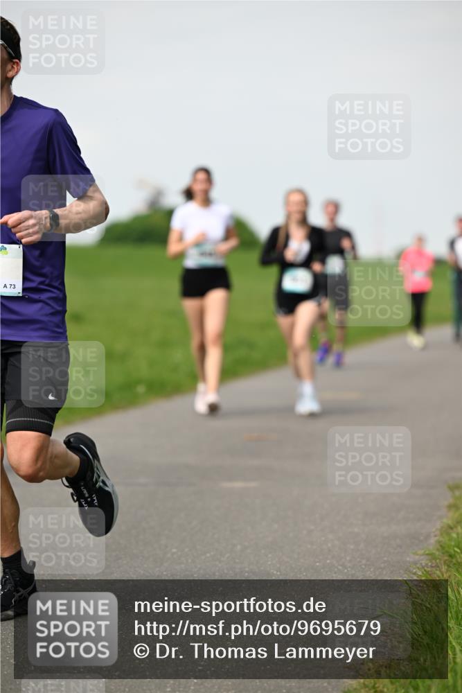 10.05.2026 - 8. Wedeler Halbmarathon Dr. Thomas Lammeyer http://msf.ph/oto/9695679 10.05.2026 11:21:49 Laufen  meine-sportfotos.de
