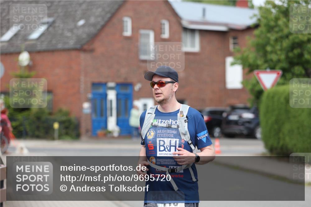 10.05.2026 - 8. Wedeler Halbmarathon Andreas Tolksdorf http://msf.ph/oto/9695720 10.05.2026 10:27:56 Laufen  meine-sportfotos.de