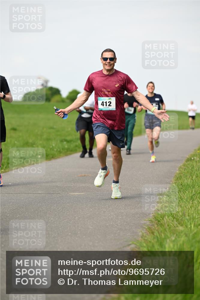 10.05.2026 - 8. Wedeler Halbmarathon Dr. Thomas Lammeyer http://msf.ph/oto/9695726 10.05.2026 11:21:54 Laufen 195, 412 meine-sportfotos.de