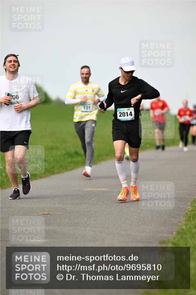 10.05.2026 - 8. Wedeler Halbmarathon Dr. Thomas Lammeyer http://msf.ph/oto/9695810 10.05.2026 11:22:09 Laufen 2014 meine-sportfotos.de