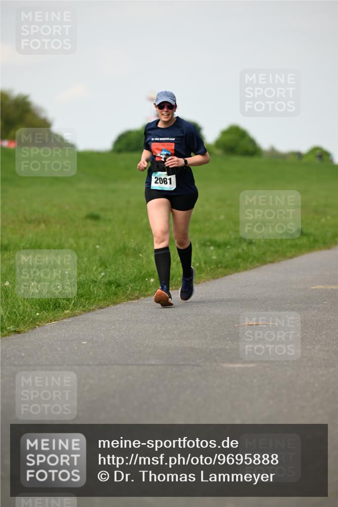 10.05.2026 - 8. Wedeler Halbmarathon Dr. Thomas Lammeyer http://msf.ph/oto/9695888 10.05.2026 11:22:26 Laufen 2081 meine-sportfotos.de