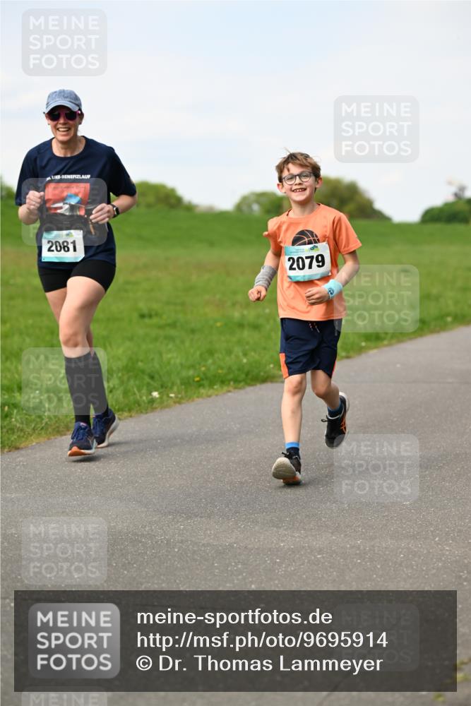 10.05.2026 - 8. Wedeler Halbmarathon Dr. Thomas Lammeyer http://msf.ph/oto/9695914 10.05.2026 11:22:30 Laufen 2081, 2079 meine-sportfotos.de
