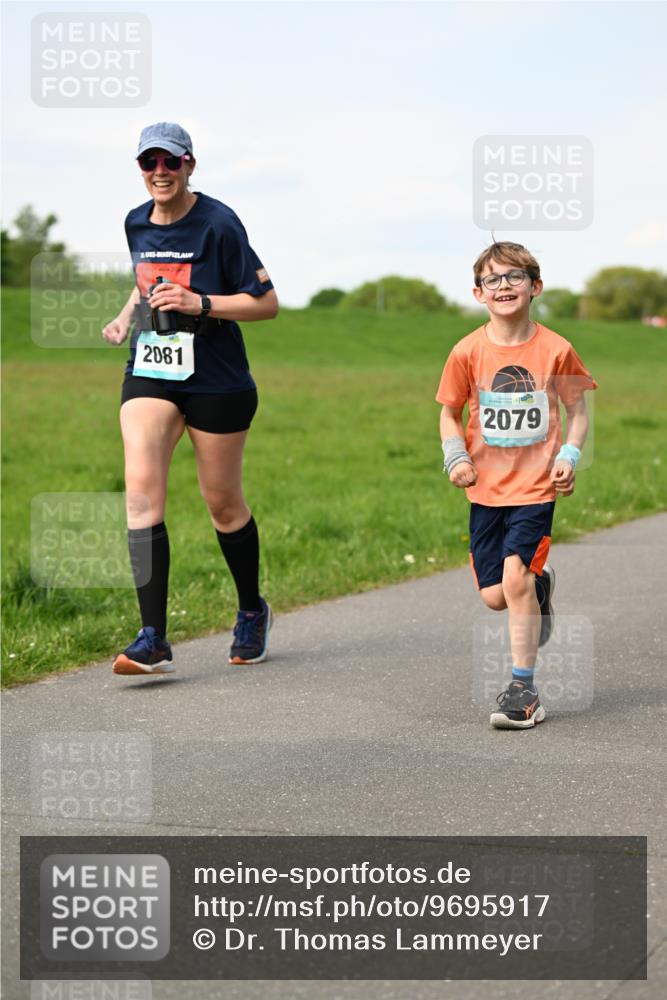 10.05.2026 - 8. Wedeler Halbmarathon Dr. Thomas Lammeyer http://msf.ph/oto/9695917 10.05.2026 11:22:31 Laufen 2081, 2079 meine-sportfotos.de