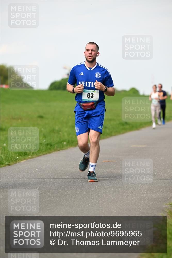 10.05.2026 - 8. Wedeler Halbmarathon Dr. Thomas Lammeyer http://msf.ph/oto/9695965 10.05.2026 11:22:40 Laufen  meine-sportfotos.de