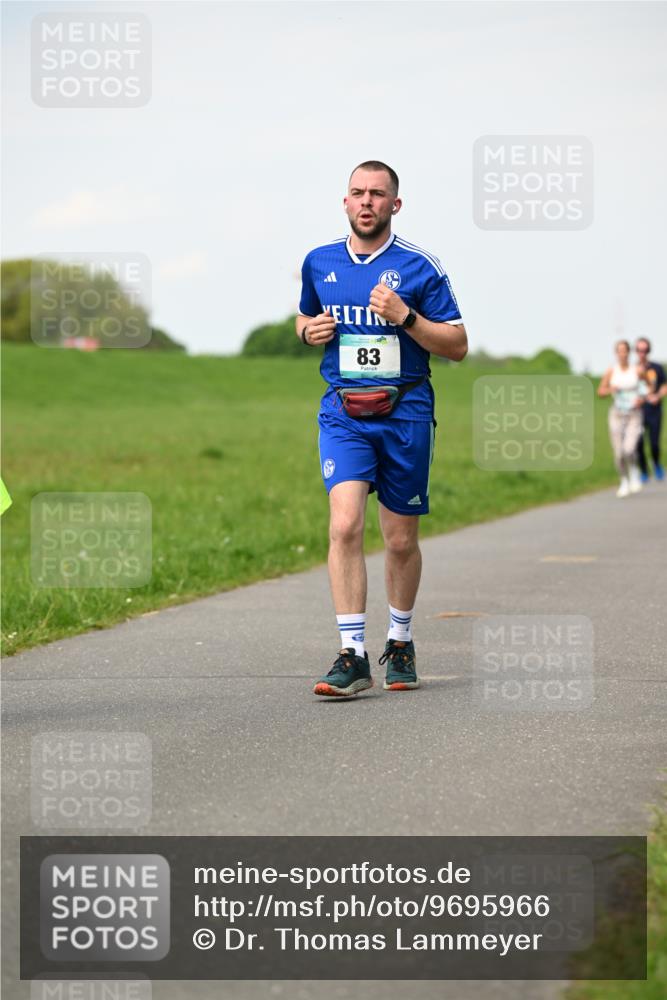 10.05.2026 - 8. Wedeler Halbmarathon Dr. Thomas Lammeyer http://msf.ph/oto/9695966 10.05.2026 11:22:40 Laufen  meine-sportfotos.de