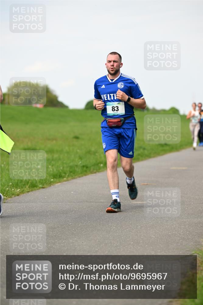10.05.2026 - 8. Wedeler Halbmarathon Dr. Thomas Lammeyer http://msf.ph/oto/9695967 10.05.2026 11:22:40 Laufen  meine-sportfotos.de