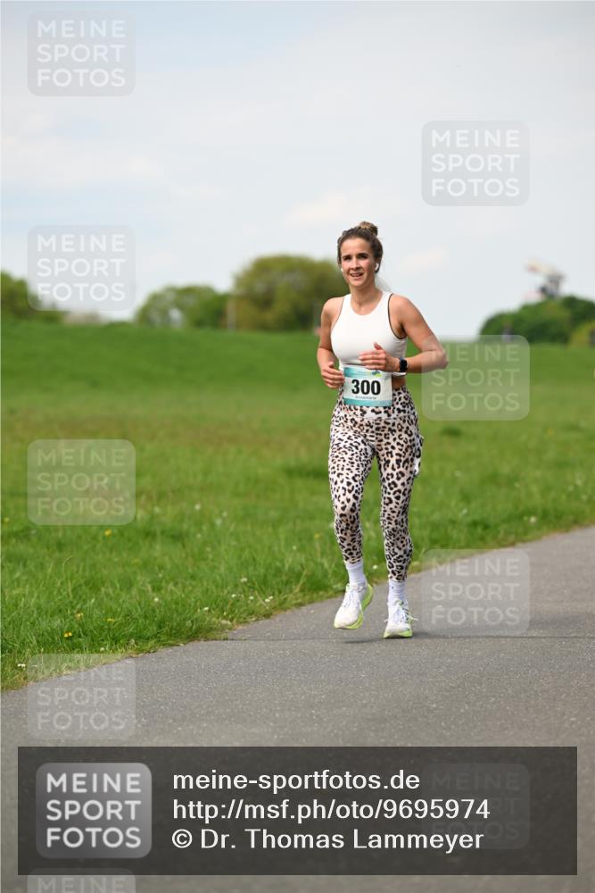 10.05.2026 - 8. Wedeler Halbmarathon Dr. Thomas Lammeyer http://msf.ph/oto/9695974 10.05.2026 11:22:47 Laufen 300 meine-sportfotos.de