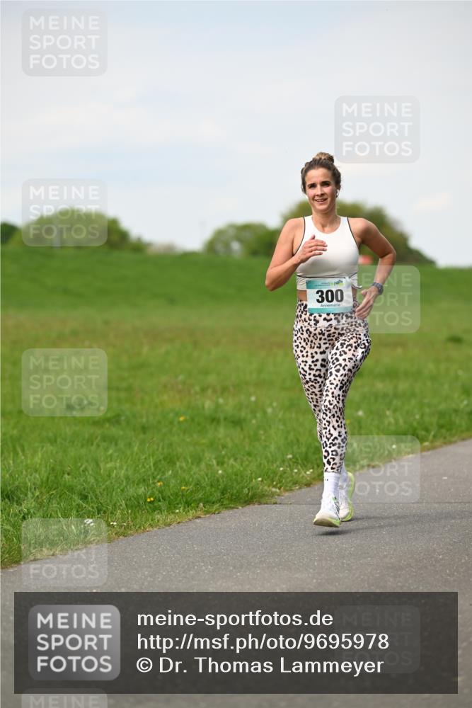 10.05.2026 - 8. Wedeler Halbmarathon Dr. Thomas Lammeyer http://msf.ph/oto/9695978 10.05.2026 11:22:47 Laufen 300 meine-sportfotos.de