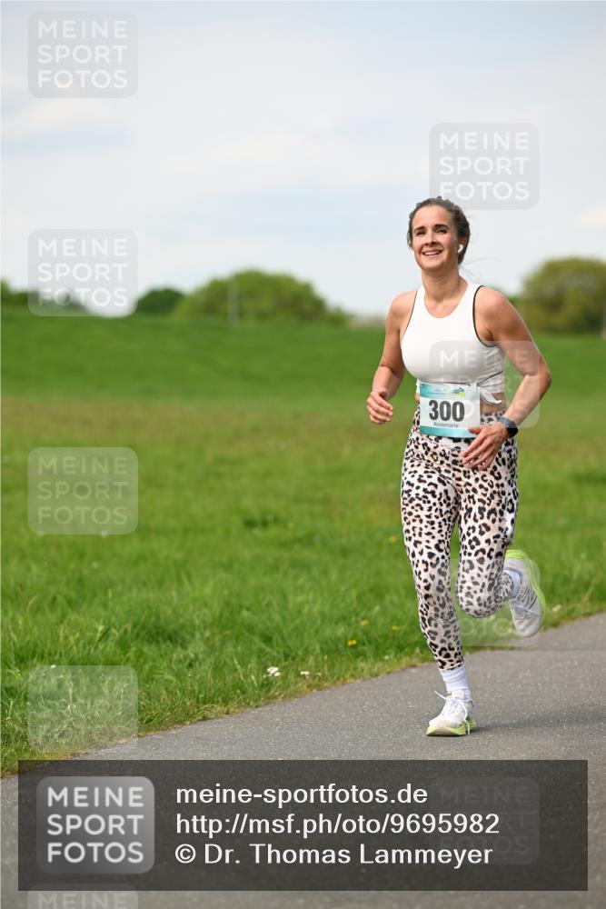 10.05.2026 - 8. Wedeler Halbmarathon Dr. Thomas Lammeyer http://msf.ph/oto/9695982 10.05.2026 11:22:48 Laufen 300 meine-sportfotos.de