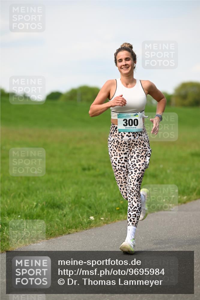 10.05.2026 - 8. Wedeler Halbmarathon Dr. Thomas Lammeyer http://msf.ph/oto/9695984 10.05.2026 11:22:48 Laufen 300 meine-sportfotos.de