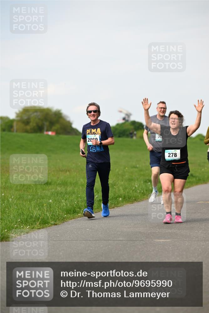 10.05.2026 - 8. Wedeler Halbmarathon Dr. Thomas Lammeyer http://msf.ph/oto/9695990 10.05.2026 11:22:50 Laufen 200, 278 meine-sportfotos.de