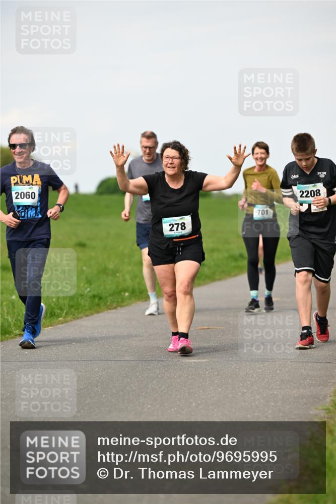 10.05.2026 - 8. Wedeler Halbmarathon Dr. Thomas Lammeyer http://msf.ph/oto/9695995 10.05.2026 11:22:51 Laufen 2060, 278, 701, 2208 meine-sportfotos.de