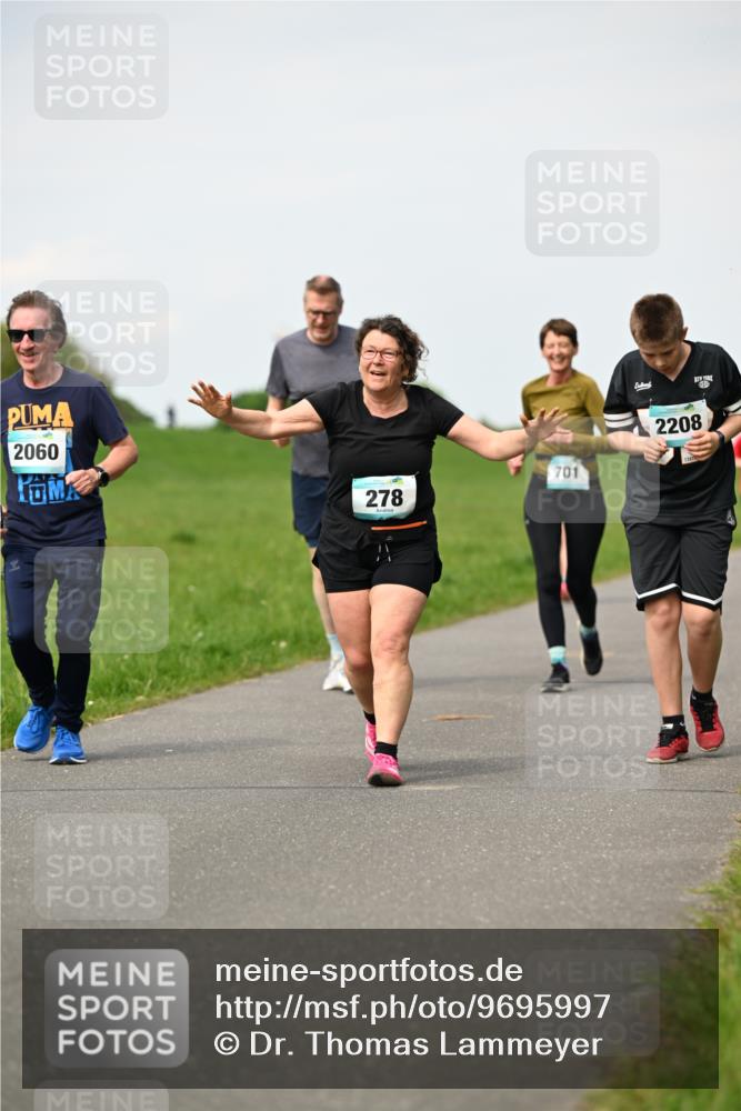 10.05.2026 - 8. Wedeler Halbmarathon Dr. Thomas Lammeyer http://msf.ph/oto/9695997 10.05.2026 11:22:51 Laufen 2060, 278, 701, 2208 meine-sportfotos.de