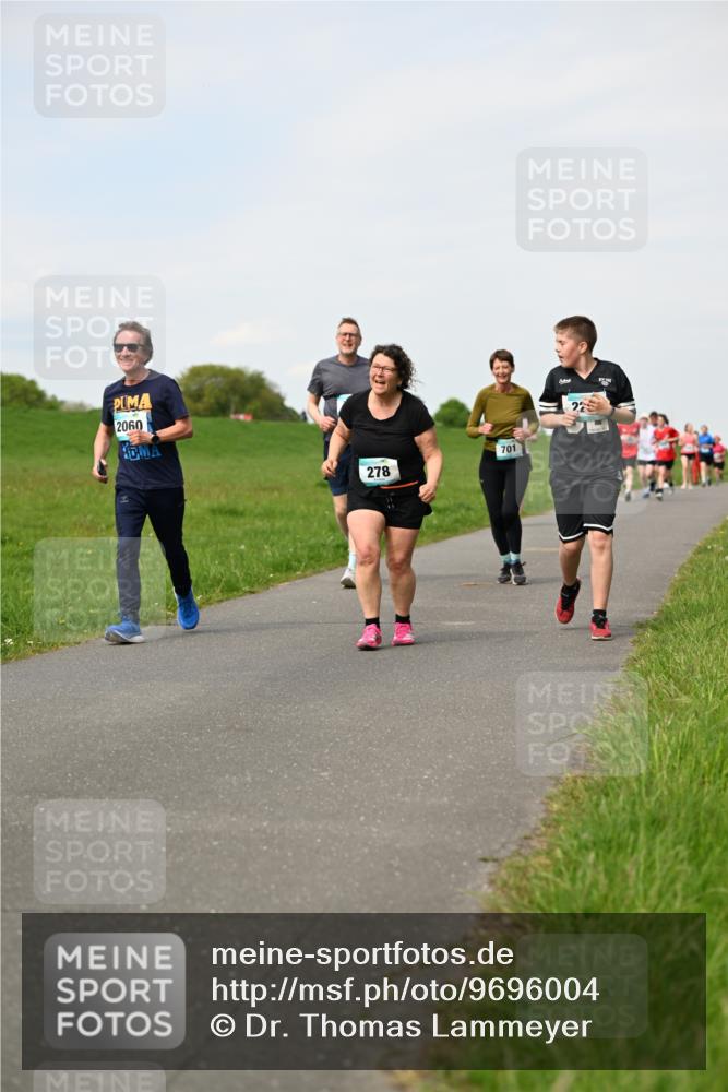 10.05.2026 - 8. Wedeler Halbmarathon Dr. Thomas Lammeyer http://msf.ph/oto/9696004 10.05.2026 11:22:52 Laufen 2060, 278, 701 meine-sportfotos.de