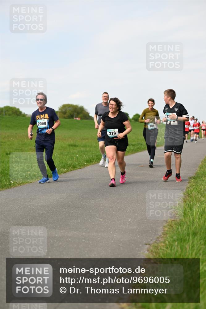 10.05.2026 - 8. Wedeler Halbmarathon Dr. Thomas Lammeyer http://msf.ph/oto/9696005 10.05.2026 11:22:52 Laufen 2060, 278, 701 meine-sportfotos.de
