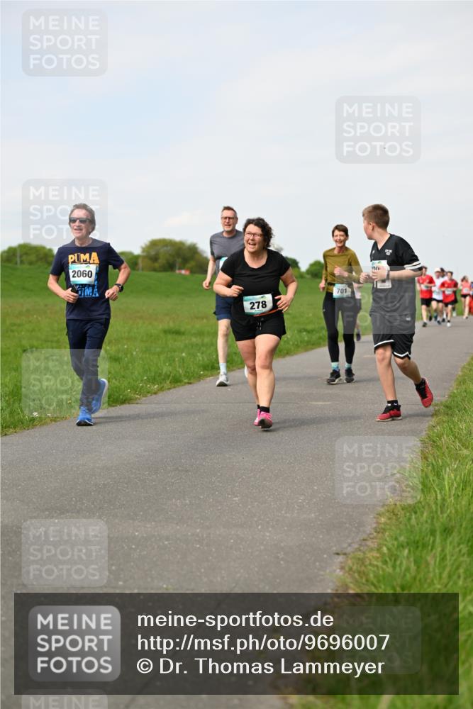 10.05.2026 - 8. Wedeler Halbmarathon Dr. Thomas Lammeyer http://msf.ph/oto/9696007 10.05.2026 11:22:52 Laufen 2060, 278, 701, 100 meine-sportfotos.de