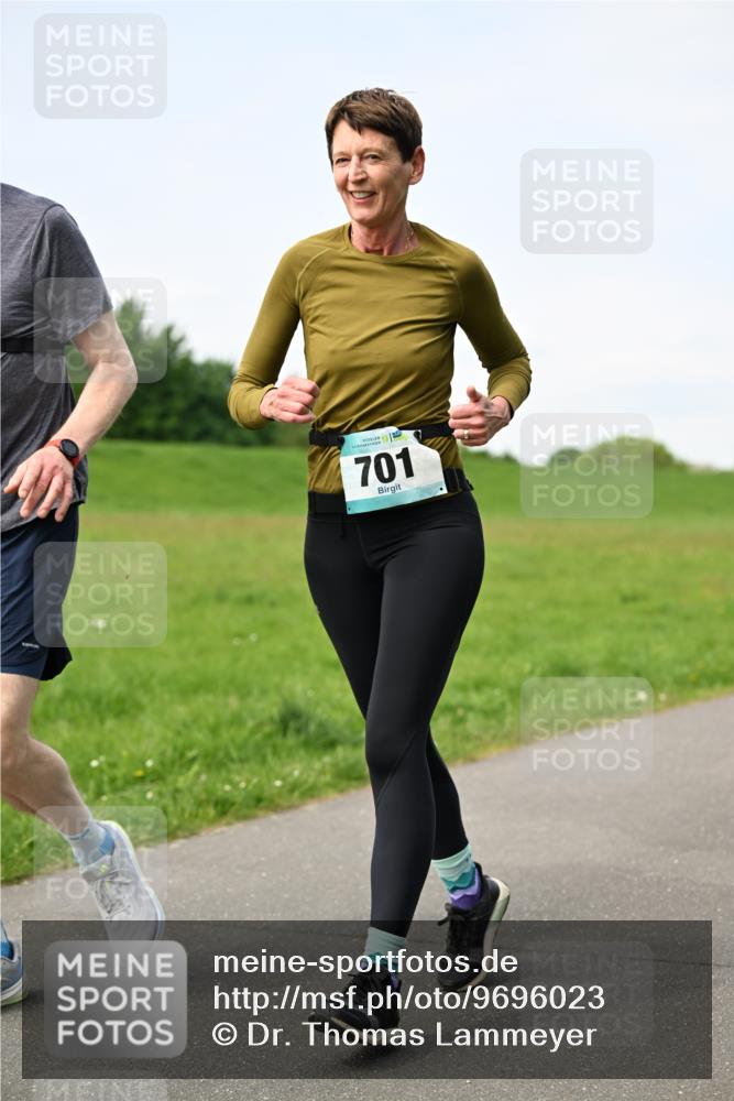 10.05.2026 - 8. Wedeler Halbmarathon Dr. Thomas Lammeyer http://msf.ph/oto/9696023 10.05.2026 11:22:57 Laufen 701 meine-sportfotos.de