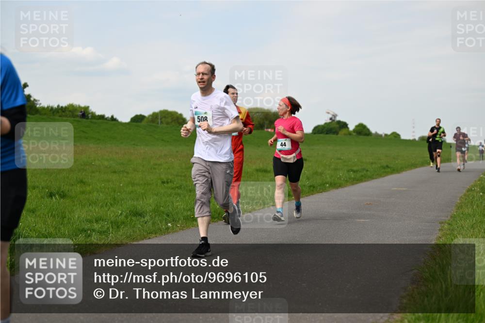10.05.2026 - 8. Wedeler Halbmarathon Dr. Thomas Lammeyer http://msf.ph/oto/9696105 10.05.2026 11:23:14 Laufen 508 meine-sportfotos.de