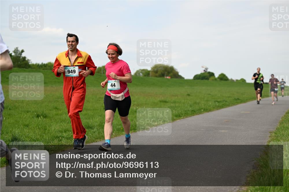 10.05.2026 - 8. Wedeler Halbmarathon Dr. Thomas Lammeyer http://msf.ph/oto/9696113 10.05.2026 11:23:15 Laufen 949 meine-sportfotos.de