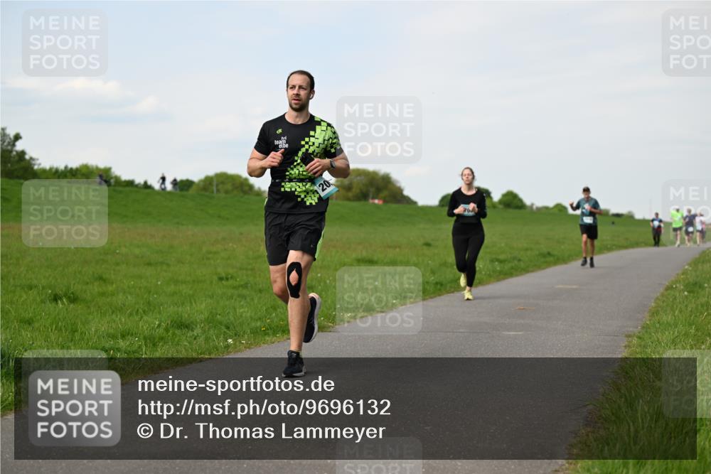 10.05.2026 - 8. Wedeler Halbmarathon Dr. Thomas Lammeyer http://msf.ph/oto/9696132 10.05.2026 11:23:23 Laufen 700 meine-sportfotos.de