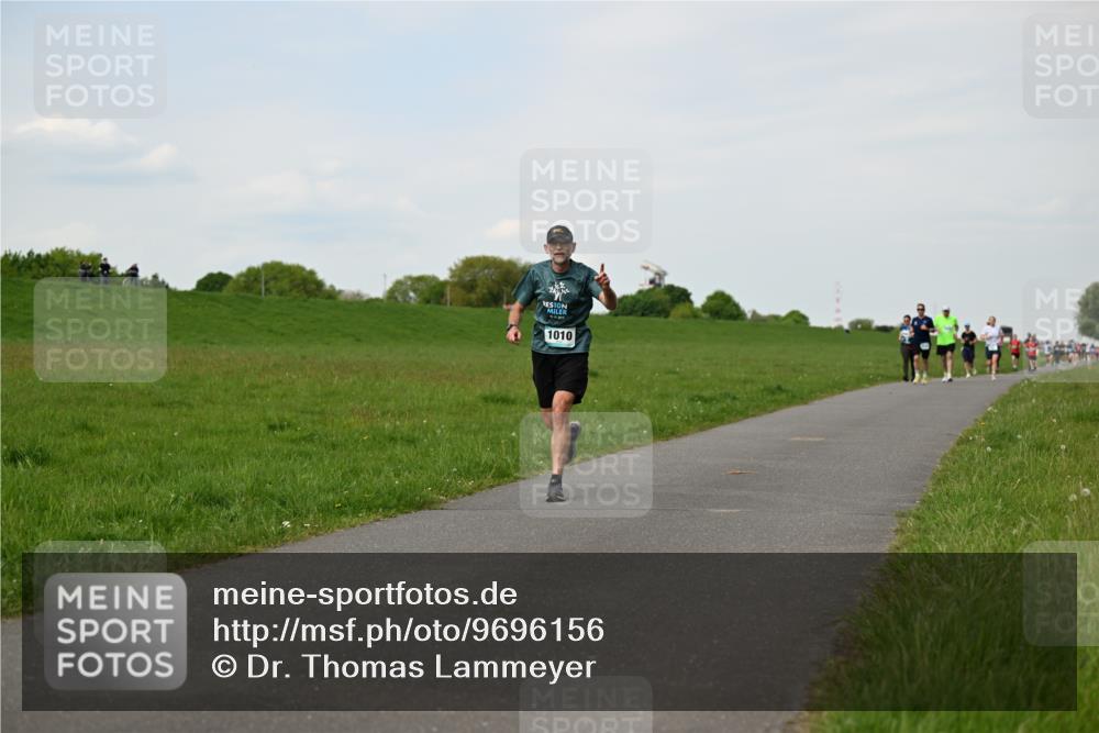10.05.2026 - 8. Wedeler Halbmarathon Dr. Thomas Lammeyer http://msf.ph/oto/9696156 10.05.2026 11:23:28 Laufen 1010 meine-sportfotos.de
