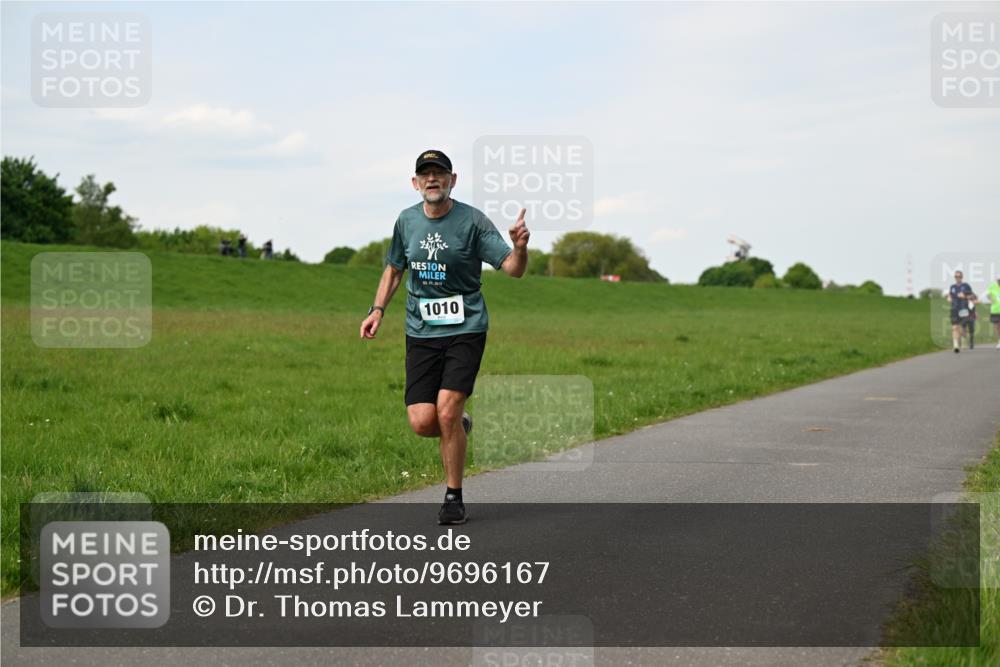 10.05.2026 - 8. Wedeler Halbmarathon Dr. Thomas Lammeyer http://msf.ph/oto/9696167 10.05.2026 11:23:29 Laufen 2015, 1010 meine-sportfotos.de