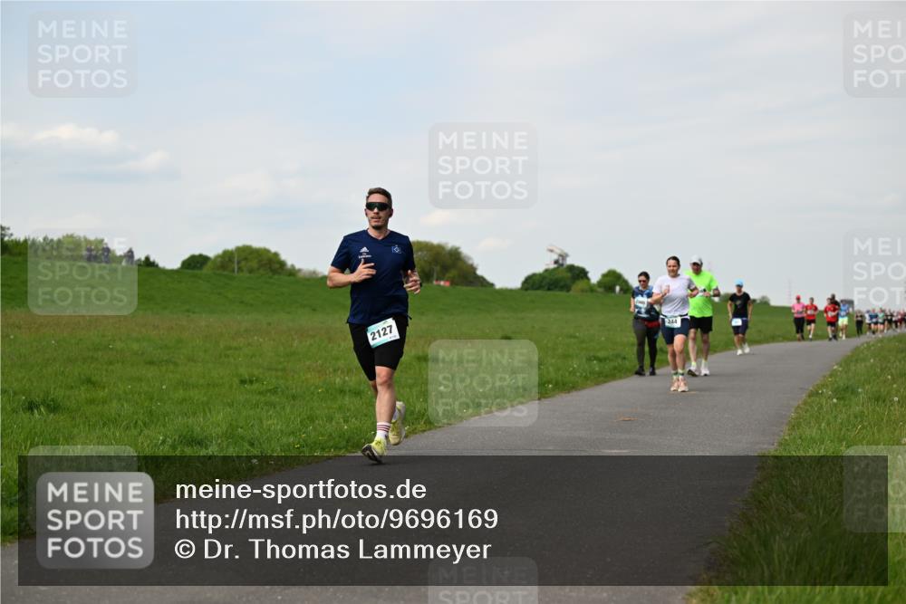 10.05.2026 - 8. Wedeler Halbmarathon Dr. Thomas Lammeyer http://msf.ph/oto/9696169 10.05.2026 11:23:39 Laufen 2127, 244 meine-sportfotos.de
