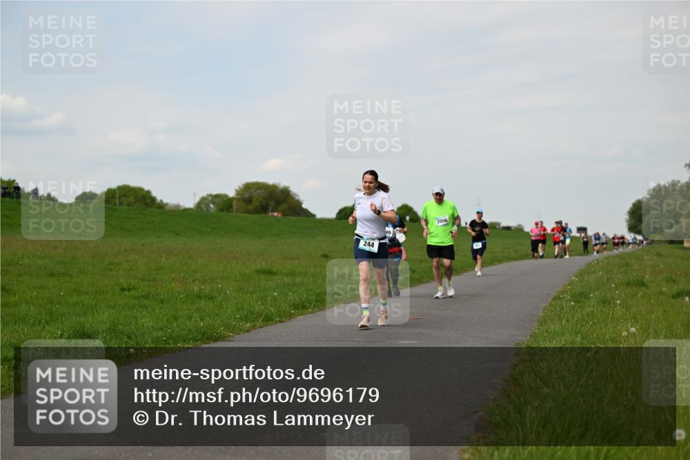 10.05.2026 - 8. Wedeler Halbmarathon Dr. Thomas Lammeyer http://msf.ph/oto/9696179 10.05.2026 11:23:42 Laufen 244, 2006 meine-sportfotos.de