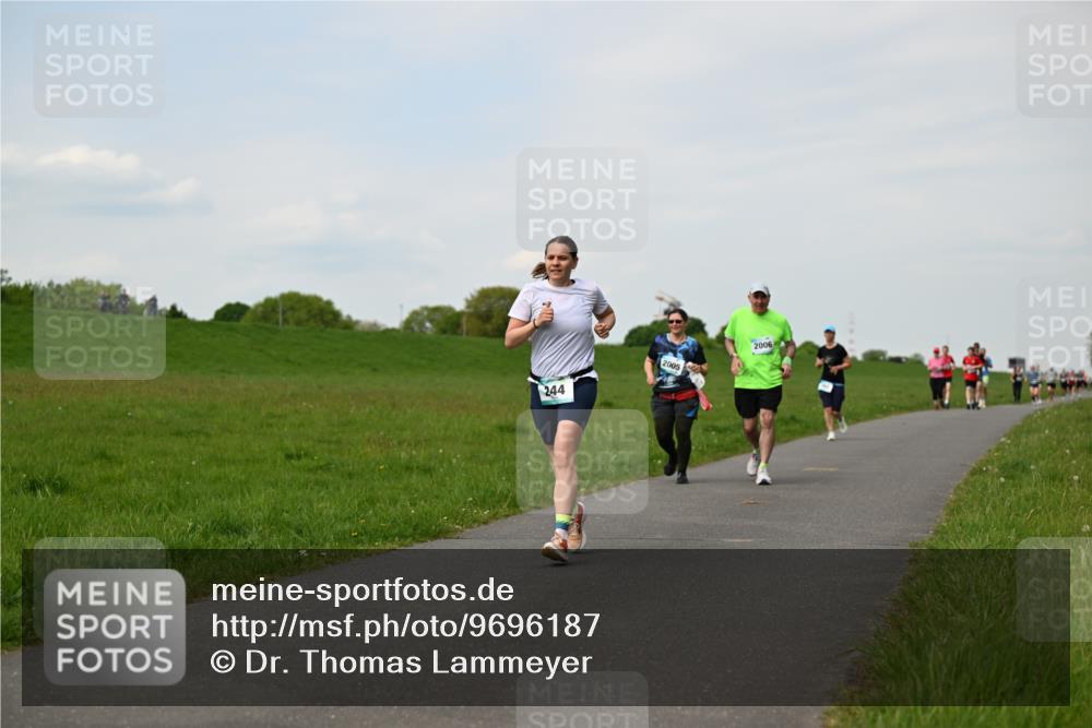 10.05.2026 - 8. Wedeler Halbmarathon Dr. Thomas Lammeyer http://msf.ph/oto/9696187 10.05.2026 11:23:43 Laufen 244, 2005, 2006 meine-sportfotos.de