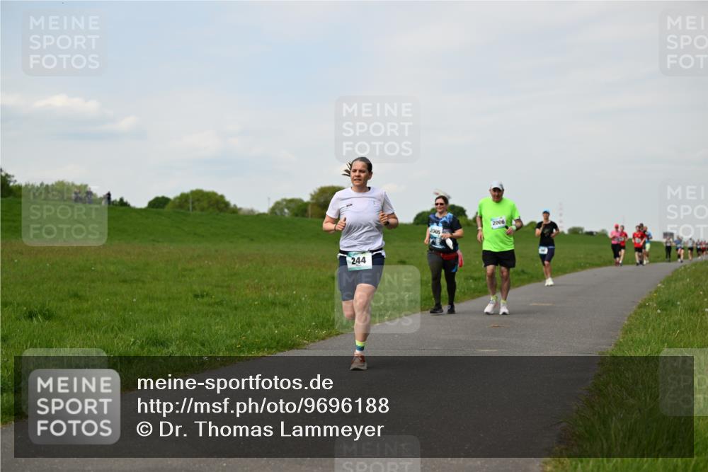 10.05.2026 - 8. Wedeler Halbmarathon Dr. Thomas Lammeyer http://msf.ph/oto/9696188 10.05.2026 11:23:43 Laufen 244, 2005, 2006 meine-sportfotos.de