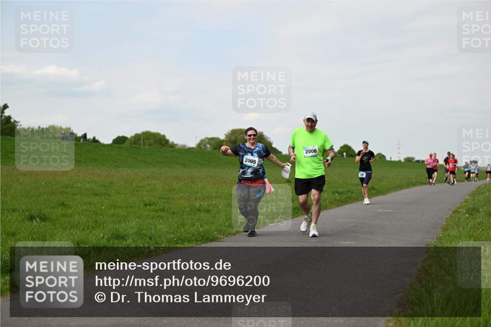 10.05.2026 - 8. Wedeler Halbmarathon Dr. Thomas Lammeyer http://msf.ph/oto/9696200 10.05.2026 11:23:45 Laufen 2005, 2006 meine-sportfotos.de