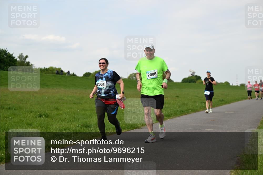 10.05.2026 - 8. Wedeler Halbmarathon Dr. Thomas Lammeyer http://msf.ph/oto/9696215 10.05.2026 11:23:47 Laufen 2005, 2006 meine-sportfotos.de