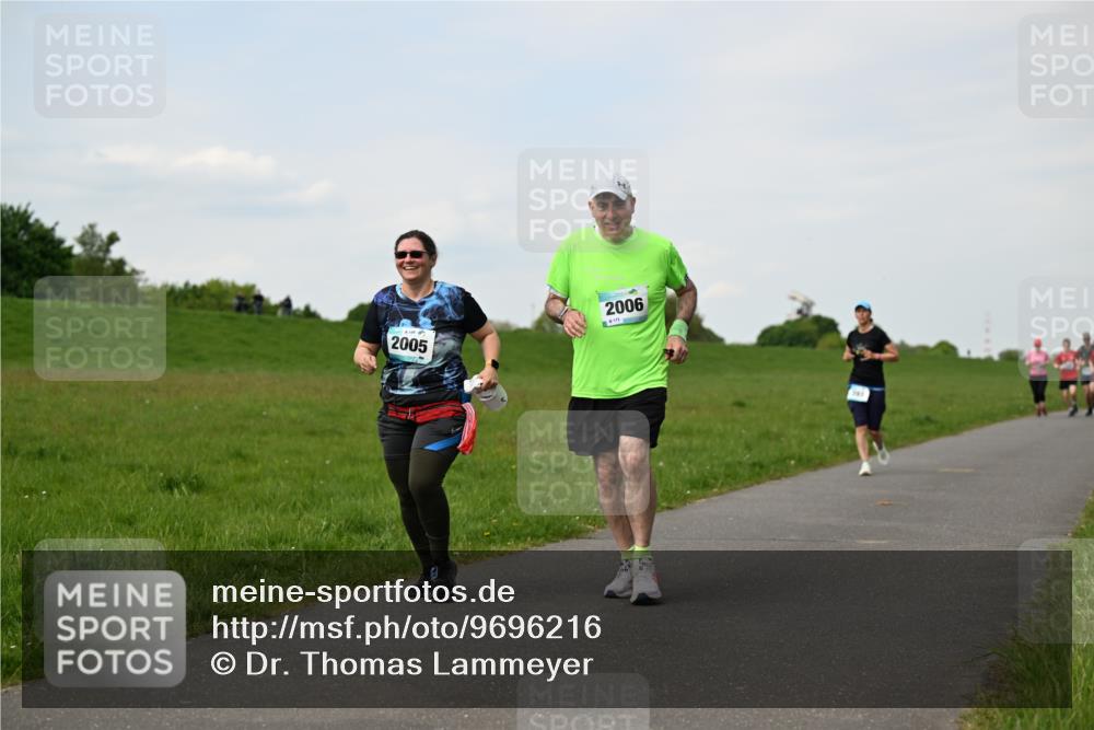 10.05.2026 - 8. Wedeler Halbmarathon Dr. Thomas Lammeyer http://msf.ph/oto/9696216 10.05.2026 11:23:47 Laufen 2005, 2006 meine-sportfotos.de
