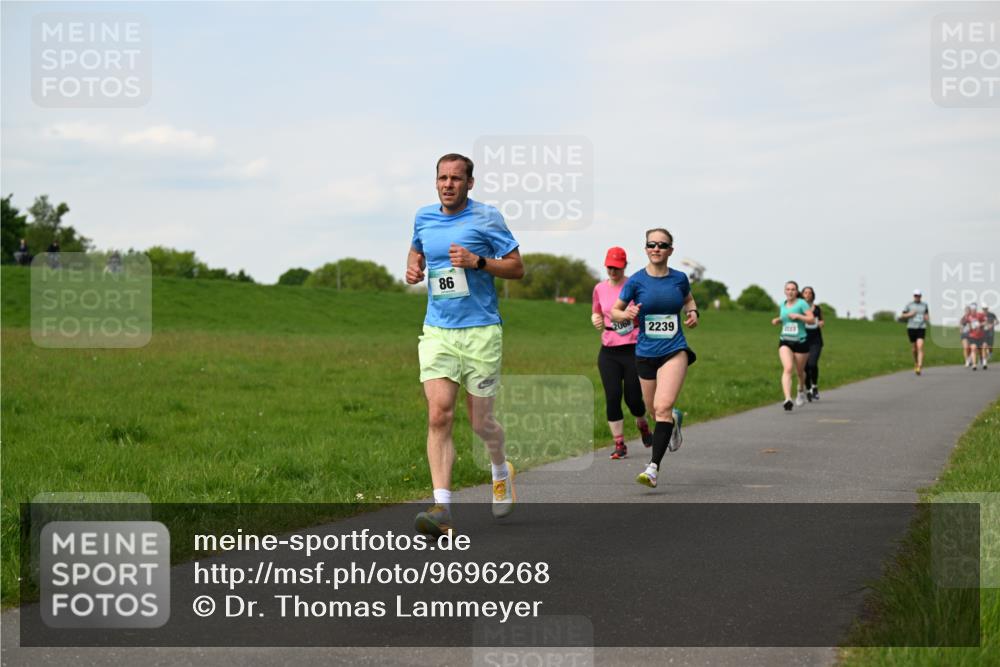 10.05.2026 - 8. Wedeler Halbmarathon Dr. Thomas Lammeyer http://msf.ph/oto/9696268 10.05.2026 11:24:02 Laufen 206, 2239 meine-sportfotos.de