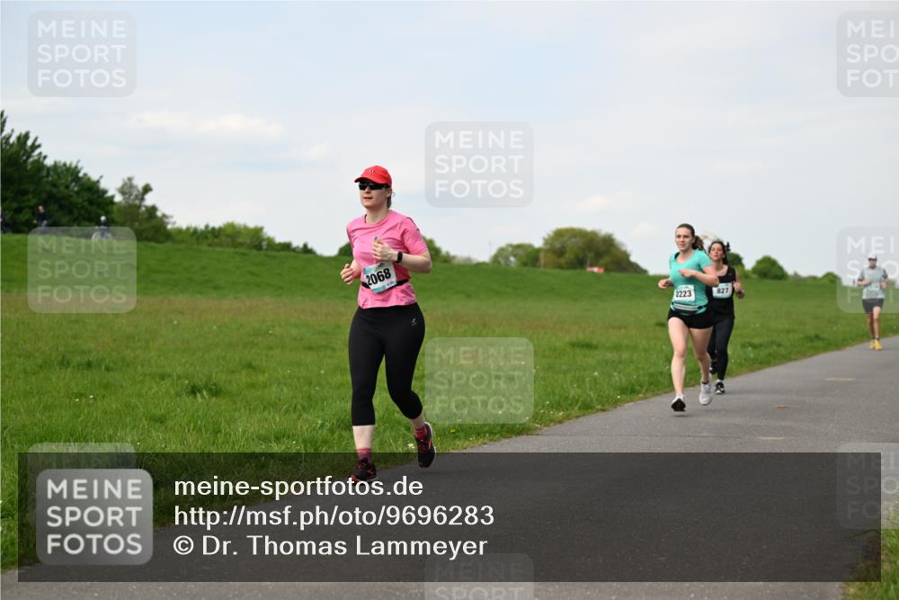 10.05.2026 - 8. Wedeler Halbmarathon Dr. Thomas Lammeyer http://msf.ph/oto/9696283 10.05.2026 11:24:05 Laufen 2068, 2223, 827 meine-sportfotos.de