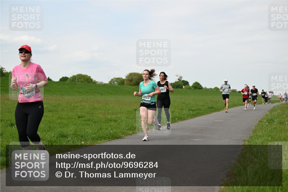 10.05.2026 - 8. Wedeler Halbmarathon Dr. Thomas Lammeyer http://msf.ph/oto/9696284 10.05.2026 11:24:05 Laufen 2223, 827 meine-sportfotos.de