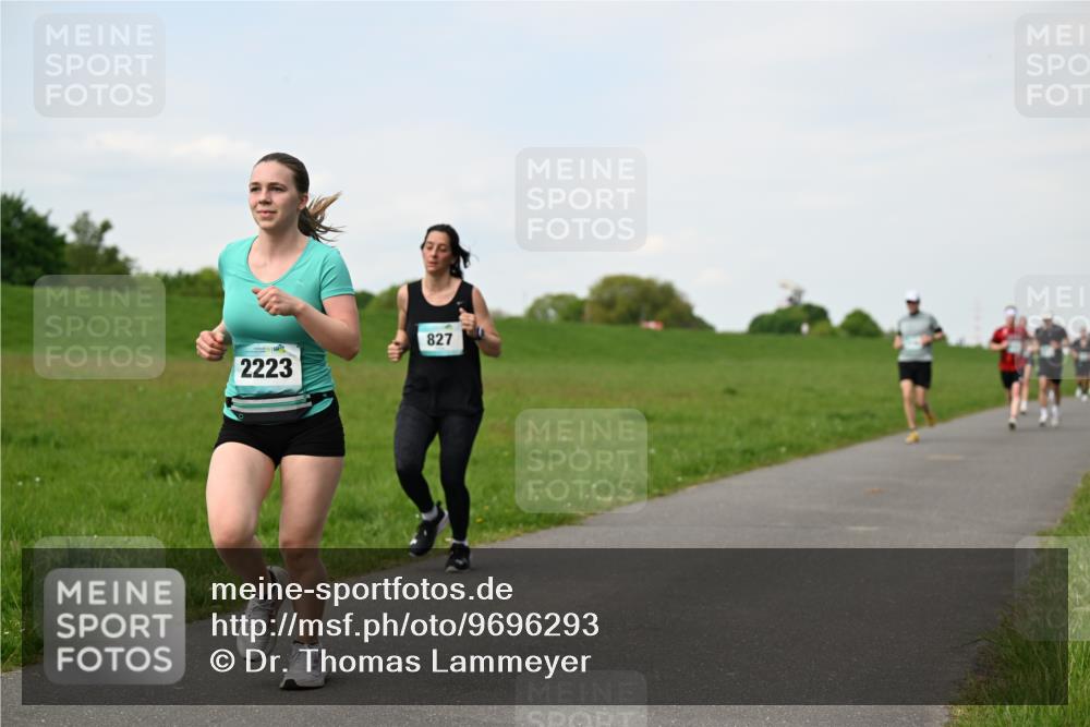 10.05.2026 - 8. Wedeler Halbmarathon Dr. Thomas Lammeyer http://msf.ph/oto/9696293 10.05.2026 11:24:07 Laufen 2223, 827 meine-sportfotos.de