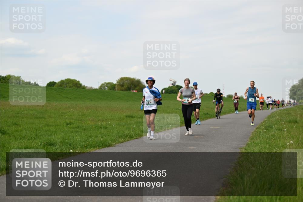 10.05.2026 - 8. Wedeler Halbmarathon Dr. Thomas Lammeyer http://msf.ph/oto/9696365 10.05.2026 11:24:24 Laufen 118 meine-sportfotos.de
