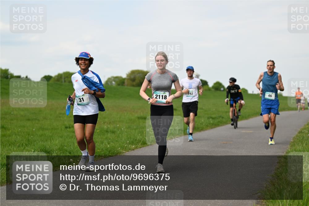 10.05.2026 - 8. Wedeler Halbmarathon Dr. Thomas Lammeyer http://msf.ph/oto/9696375 10.05.2026 11:24:26 Laufen 2118, 742 meine-sportfotos.de
