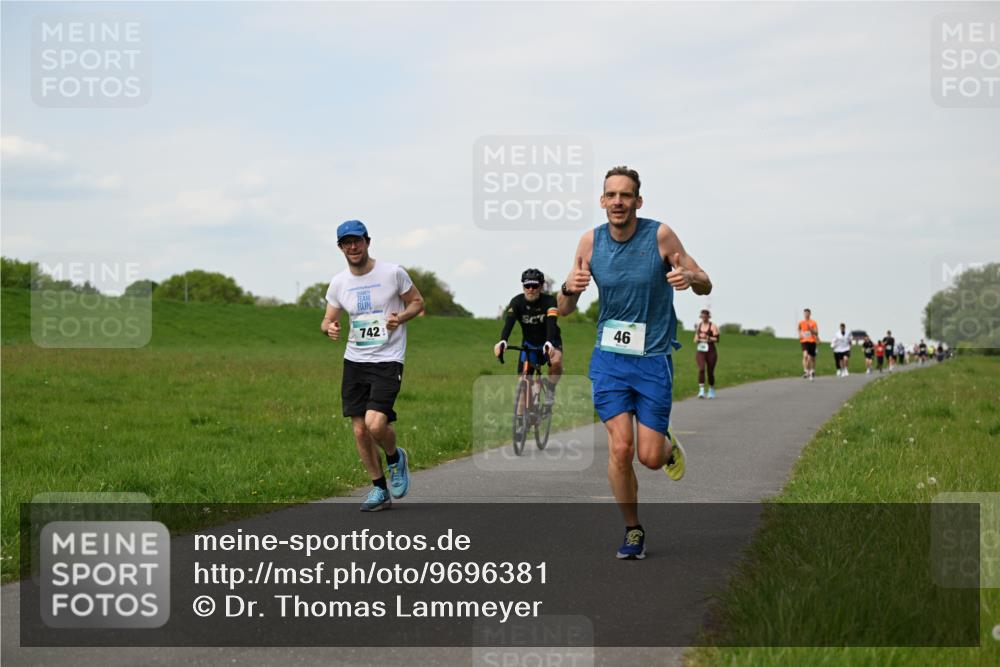 10.05.2026 - 8. Wedeler Halbmarathon Dr. Thomas Lammeyer http://msf.ph/oto/9696381 10.05.2026 11:24:28 Laufen 742 meine-sportfotos.de