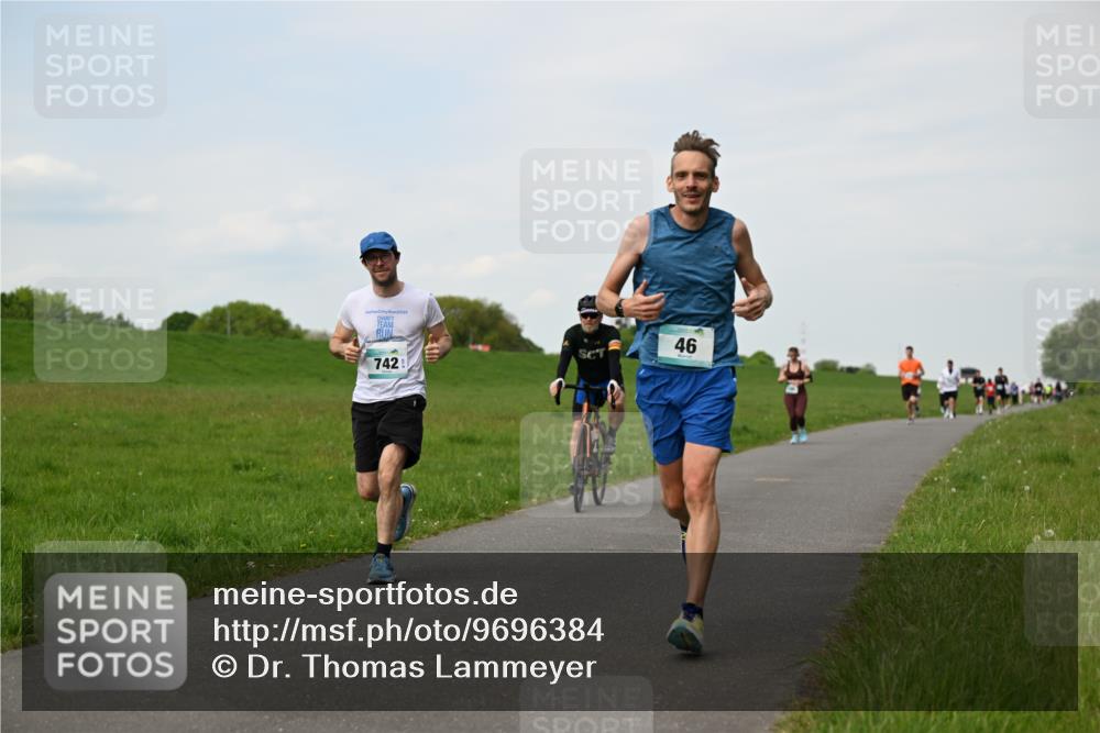 10.05.2026 - 8. Wedeler Halbmarathon Dr. Thomas Lammeyer http://msf.ph/oto/9696384 10.05.2026 11:24:28 Laufen 2025, 742 meine-sportfotos.de