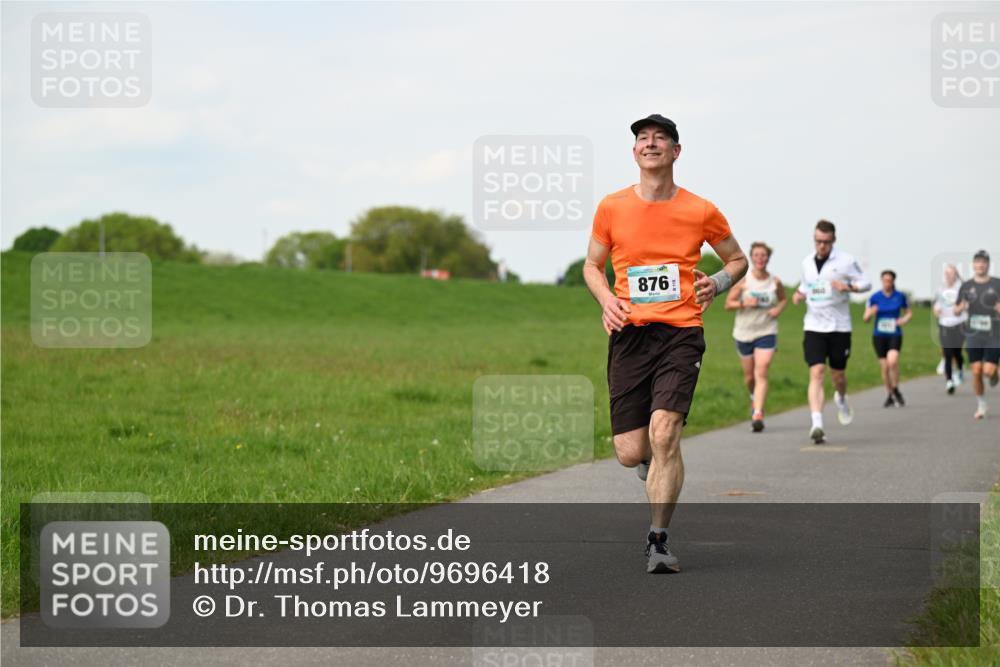 10.05.2026 - 8. Wedeler Halbmarathon Dr. Thomas Lammeyer http://msf.ph/oto/9696418 10.05.2026 11:24:41 Laufen 876 meine-sportfotos.de