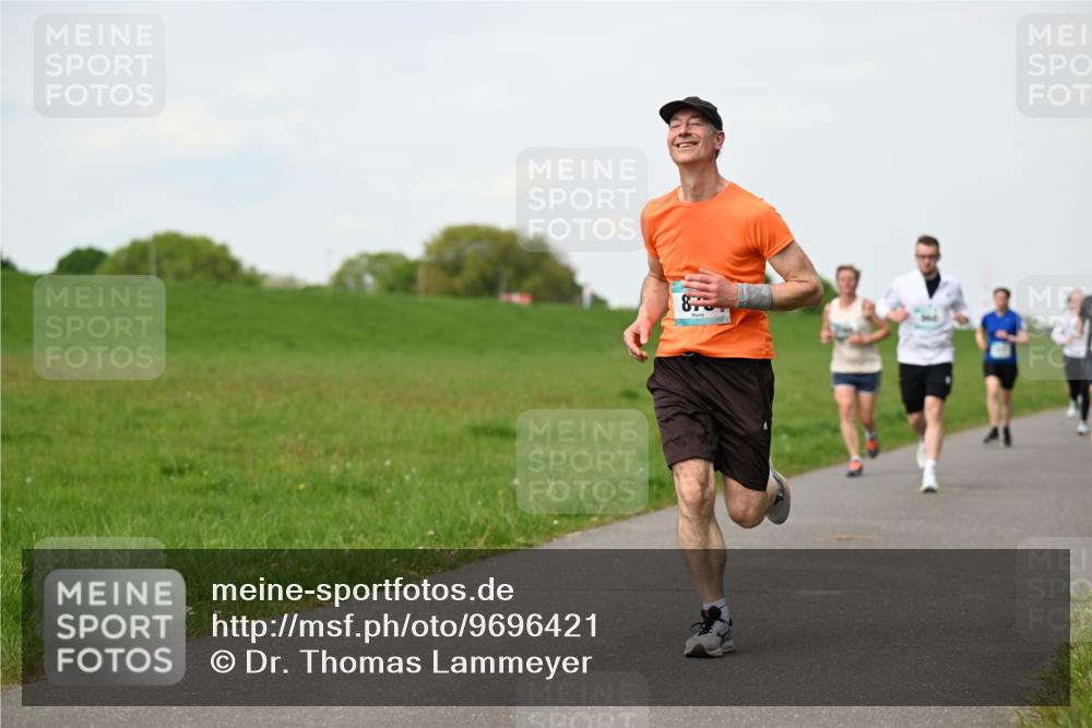 10.05.2026 - 8. Wedeler Halbmarathon Dr. Thomas Lammeyer http://msf.ph/oto/9696421 10.05.2026 11:24:42 Laufen  meine-sportfotos.de