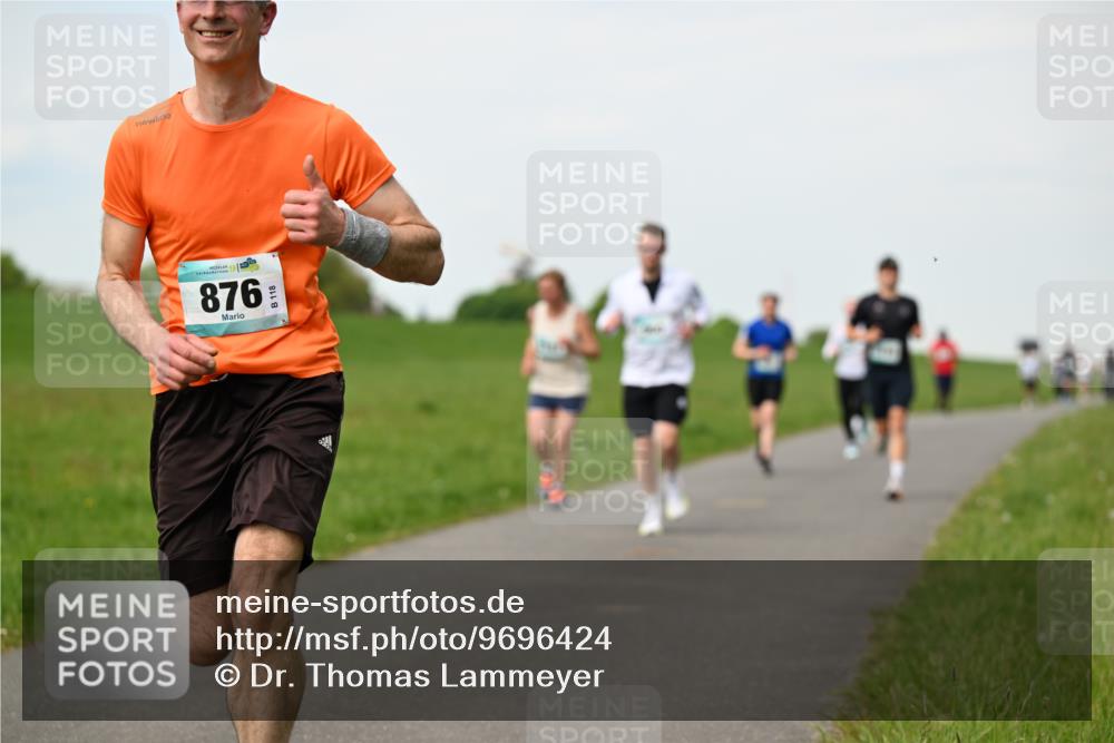 10.05.2026 - 8. Wedeler Halbmarathon Dr. Thomas Lammeyer http://msf.ph/oto/9696424 10.05.2026 11:24:43 Laufen 876 meine-sportfotos.de