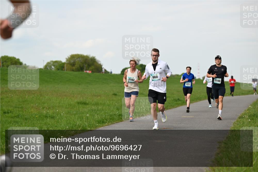 10.05.2026 - 8. Wedeler Halbmarathon Dr. Thomas Lammeyer http://msf.ph/oto/9696427 10.05.2026 11:24:44 Laufen 2162, 960, 471, 752199 meine-sportfotos.de