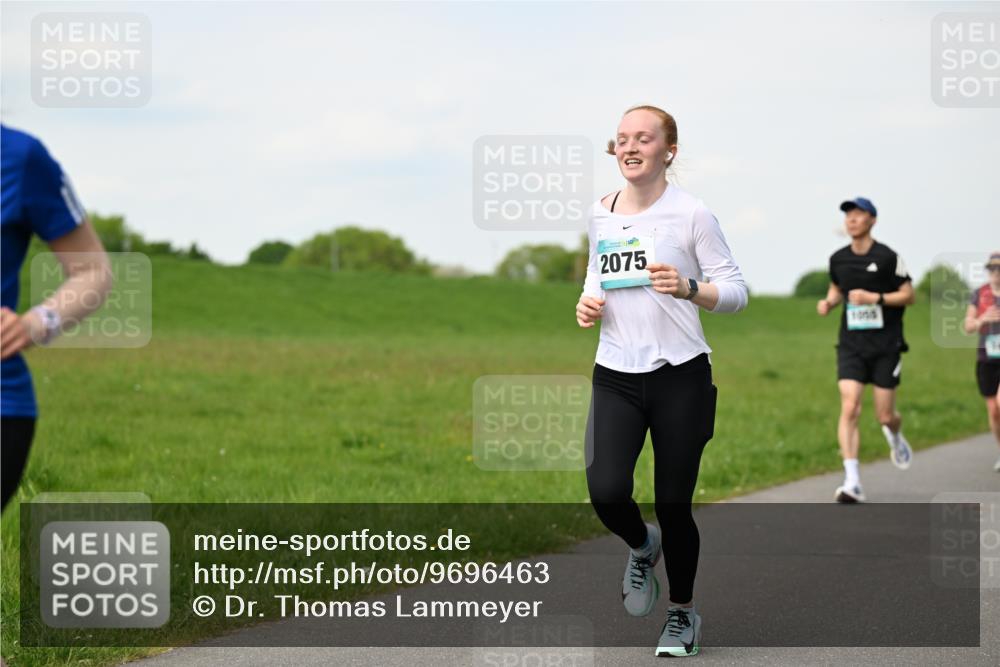 10.05.2026 - 8. Wedeler Halbmarathon Dr. Thomas Lammeyer http://msf.ph/oto/9696463 10.05.2026 11:24:51 Laufen 2075 meine-sportfotos.de