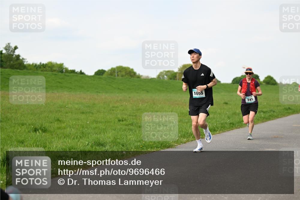 10.05.2026 - 8. Wedeler Halbmarathon Dr. Thomas Lammeyer http://msf.ph/oto/9696466 10.05.2026 11:24:52 Laufen 1055, 741 meine-sportfotos.de